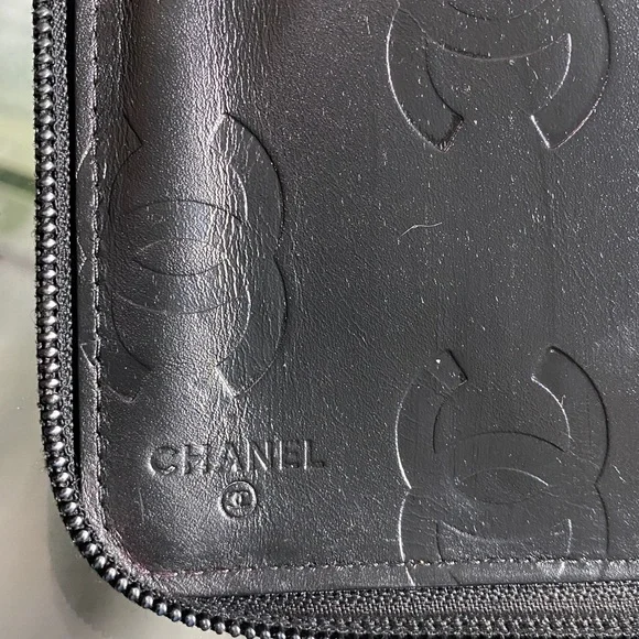 Authentic CHANEL Lambskin Cambon Line Zippy Clutch Wallet - Picture 11 of 17